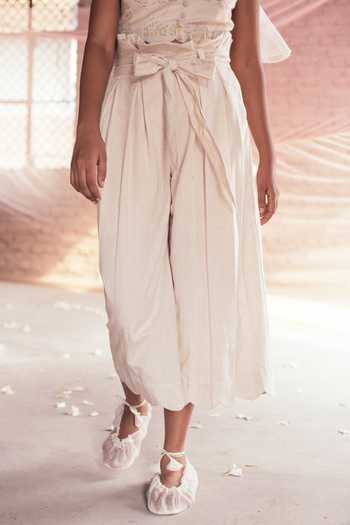 Itr By Khyati Pande_Off White Cotton Handblock Floral Sweetheart Neck Daisy Print Bustier_at_Aza_Fashions