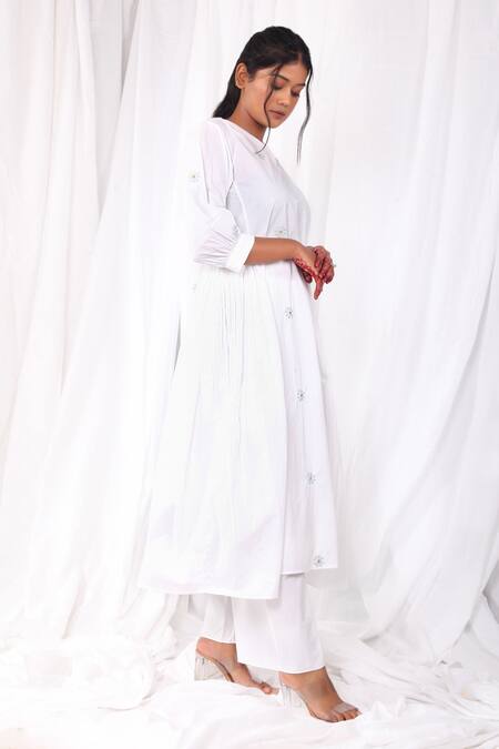 Buy Khat White Poplin, Cotton Embroidery V-neck Flower Kurta And Pant Set Online at Aza Fashions Buy_Khat_White Poplin, Cotton Embroidery V-neck Flower Kurta And Pant Set _Online_at_Aza_Fashions