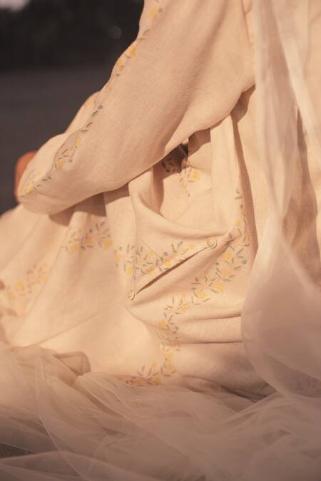 Buy_Itr By Khyati Pande_Off White 100% Cotton Hand Block Print Floral Scallop Bias Placement Tunic_Online_at_Aza_Fashions