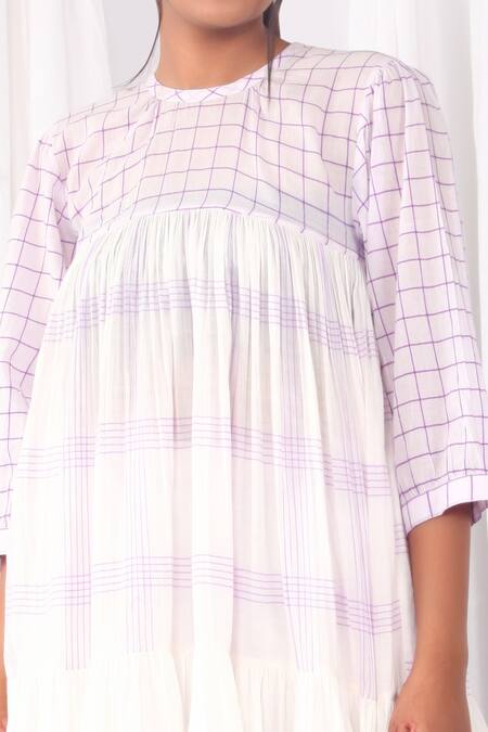 Khat_White Handloom , Round Neck Gathered Kurta And Pant Set _Online_at_Aza_Fashions