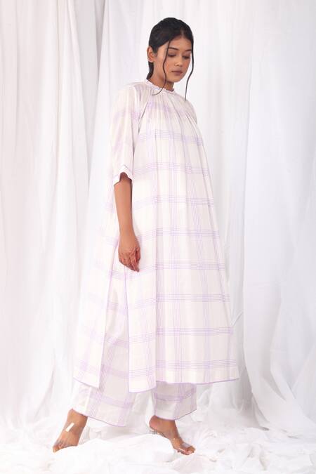 Buy Khat White Handloom , Round Neck Pastel Checkered Pattern Kurta Pant Set Online at Aza Fashions Buy_Khat_White Handloom , Round Neck Pastel Checkered Pattern Kurta Pant Set _Online_at_Aza_Fashions