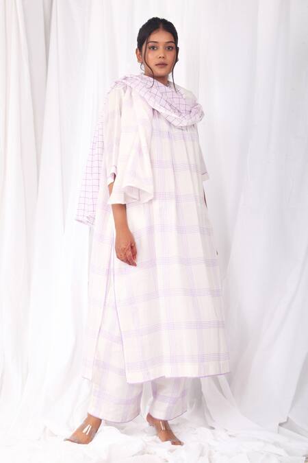 Khat White Handloom , Round Neck Pastel Checkered Pattern Kurta Pant Set at Aza Fashions Khat_White Handloom , Round Neck Pastel Checkered Pattern Kurta Pant Set _at_Aza_Fashions