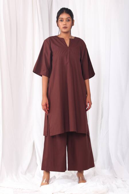 Buy Khat Maroon Poplin, Cotton Split V-neck Plain Straight Kurta And Flared Pant Set Online at Aza Fashions Buy_Khat_Maroon Poplin, Cotton Split V-neck Plain Straight Kurta And Flared Pant Set_Online_at_Aza_Fashions