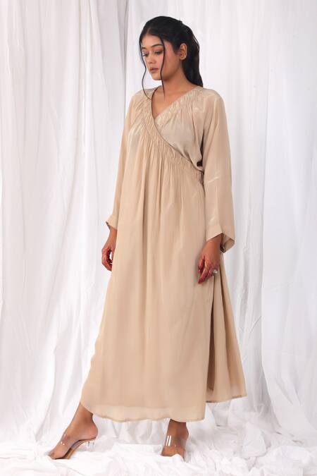 Buy Khat Brown Crepe V-neck Overlapped Yoke Kurta With Dupatta Online at Aza Fashions Buy_Khat_Brown Crepe V-neck Overlapped Yoke Kurta With Dupatta _Online_at_Aza_Fashions