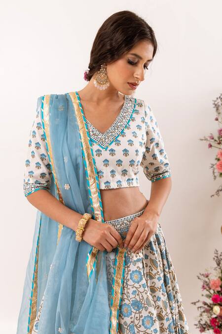 Rivaaj Clothing_White Nayab Floral Print Lehenga Set _at_Aza_Fashions