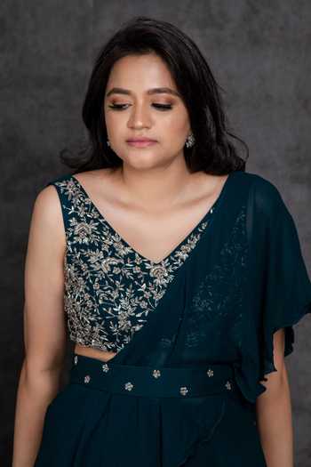 Shop_Sunita Bhandari_Green Viscose, Georgette Cut Work, Beads V-neck Layered Lehenga Set _Online_at_Aza_Fashions