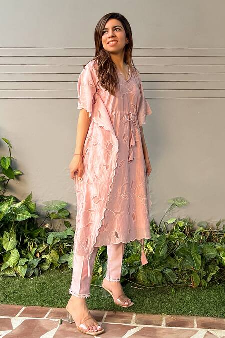 Ewaz_Pink Chanderi, Cotton Silk Floral V Neck Cutwork Kaftan And Pant Set _Online_at_Aza_Fashions