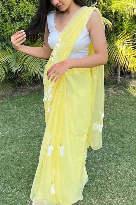 Shaded Off White And Yellow Saree | Latest indian saree, Saree, Indian  sarees online