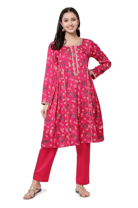 Shetab Kazmi Pink Modal Satin Floral, Gota Patti Round Neck Tulip Print Kurta Set Online at Aza Fashions Shetab Kazmi_Pink Modal Satin Floral, Gota Patti Round Neck Tulip Print Kurta Set _Online_at_Aza_Fashions