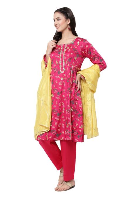 Shop Shetab Kazmi Pink Modal Satin Floral, Gota Patti Round Neck Tulip Print Kurta Set Online at Aza Fashions Shop_Shetab Kazmi_Pink Modal Satin Floral, Gota Patti Round Neck Tulip Print Kurta Set _Online_at_Aza_Fashions