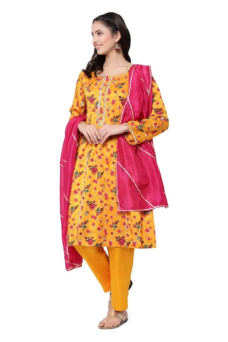 Buy_Shetab Kazmi_Yellow Modal Satin Floral, Gota Patti Round Flower Print And Laced Kurta Set _Online_at_Aza_Fashions