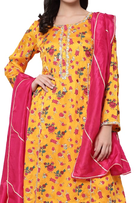Shop_Shetab Kazmi_Yellow Modal Satin Floral, Gota Patti Round Flower Print And Laced Kurta Set _Online_at_Aza_Fashions