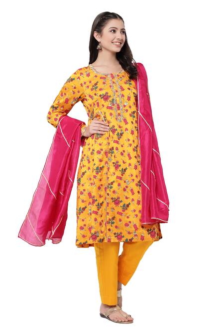 Shetab Kazmi_Yellow Modal Satin Floral, Gota Patti Round Flower Print And Laced Kurta Set _at_Aza_Fashions