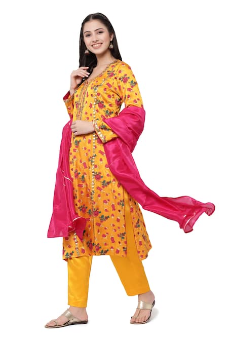 Shop Shetab Kazmi Yellow Modal Satin Floral, Gota Patti V Neck Print Kurta Set Online at Aza Fashions Shop_Shetab Kazmi_Yellow Modal Satin Floral, Gota Patti V Neck Print Kurta Set _Online_at_Aza_Fashions