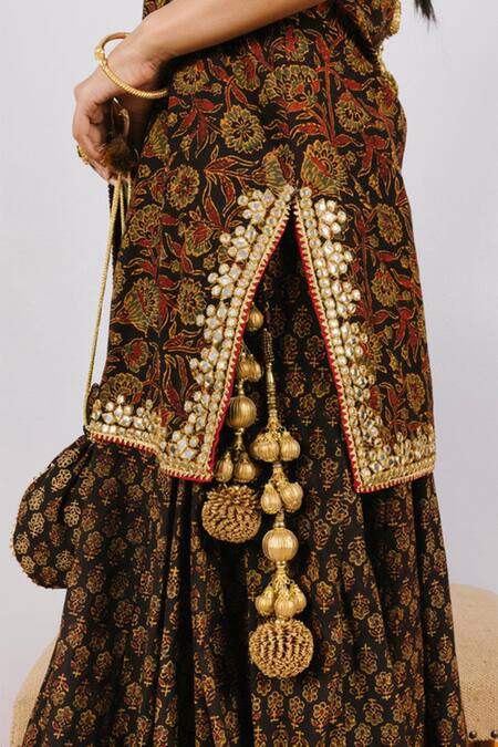 Buy_Shrutkirti_Black Cotton Printed Ajrakh Round Lehenga Set _Online_at_Aza_Fashions