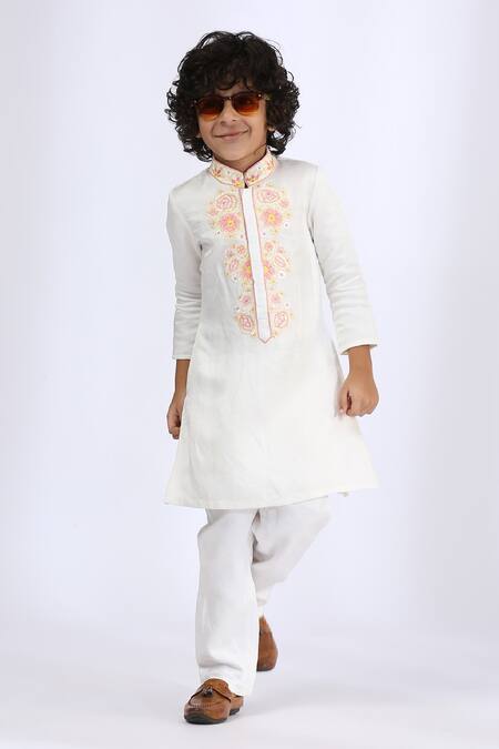 Shop_Neha Gursahani_Ivory Satin, Linen Embroidery Thread Work Kurta Set _Online_at_Aza_Fashions
