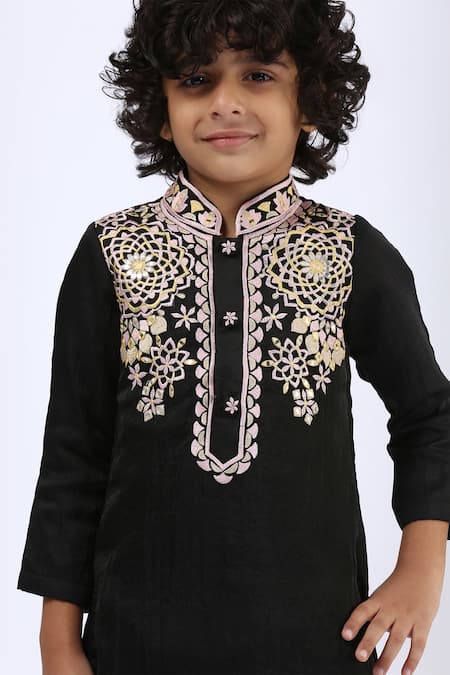 Neha Gursahani_Black Satin, Linen Embroidery Threadwork Kurta And Pant Set _Online_at_Aza_Fashions