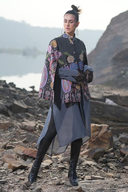 Buy Neiza By Neeti Seth Black Floral Print Cashmere Wool Cape Online at Aza Fashions Buy_Neiza By Neeti Seth_Black Floral Print Cashmere Wool Cape _Online_at_Aza_Fashions