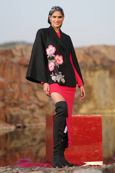 Neiza By Neeti Seth Black Thread Embroidered Cashmere Wool Cape Online at Aza Fashions Neiza By Neeti Seth_Black Thread Embroidered Cashmere Wool Cape _Online_at_Aza_Fashions