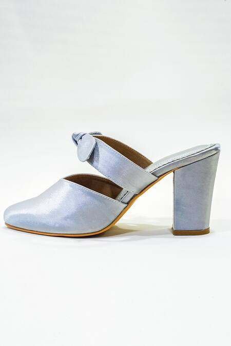 Buy The Alter Silver Metallic Satin Beverly Bow Block Heels Online at Aza Fashions Buy_The Alter_Silver Metallic Satin Beverly Bow Block Heels _Online_at_Aza_Fashions
