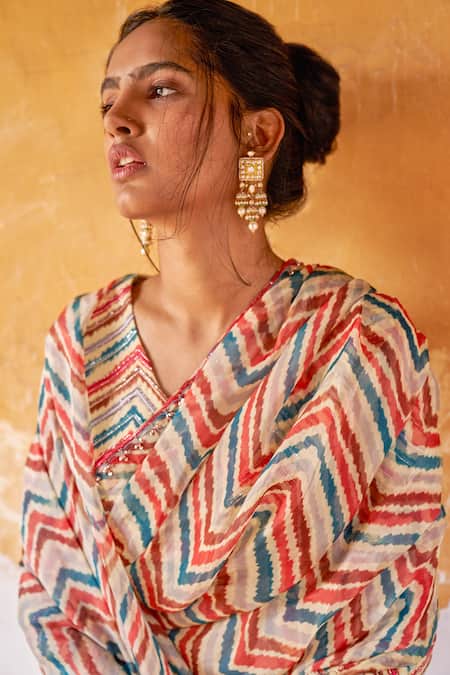 17:17 By Simmi Saboo Multi Color Muslin Silk Printed And Hand Embroidered Sadia Saree With Bustier Online at Aza Fashions 17:17 By Simmi Saboo_Multi Color Muslin Silk Printed And Hand Embroidered Sadia Saree With Bustier _Online_at_Aza_Fashions