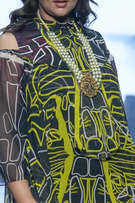 Rina Dhaka Black Georgette Embroidery High Neck Goth Print Cold Shoulder Gown Online at Aza Fashions Rina Dhaka_Black Georgette Embroidery High Neck Goth Print Cold Shoulder Gown _Online_at_Aza_Fashions