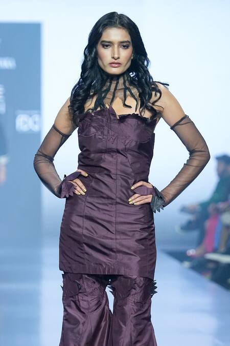 Rina Dhaka Maroon Silk Sweetheart Neck Corset Tunic And Bootcut Sharara Set Online at Aza Fashions Rina Dhaka_Maroon Silk Sweetheart Neck Corset Tunic And Bootcut Sharara Set _Online_at_Aza_Fashions