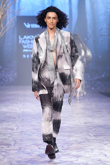 Buy_Nirmooha_Off White Crepe Landscape Print Blazer _Online_at_Aza_Fashions