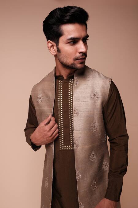 Buy_Tisa - Men_Beige Silk, Cotton Embroidery, Sequins Floral Bundi Kurta Set_Online_at_Aza_Fashions