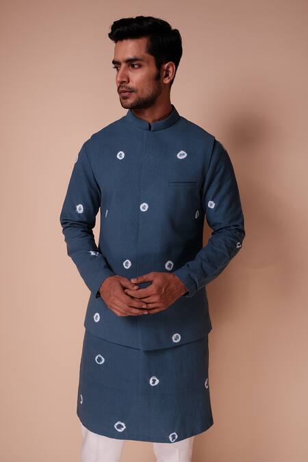 Tisa - Men_Blue Organic Cotton Tie-dyed Circular Pattern Bundi Kurta Set_Online_at_Aza_Fashions