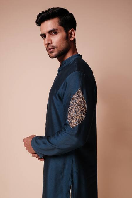 Tisa - Men_Blue Kurta Silk Embroidered Resham Thread Work Mandarin Collar And Pant Set_Online_at_Aza_Fashions