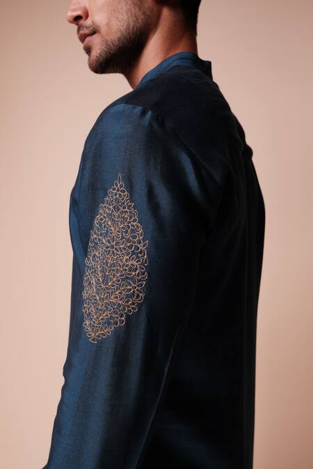 Buy_Tisa - Men_Blue Kurta Silk Embroidered Resham Thread Work Mandarin Collar And Pant Set_Online_at_Aza_Fashions