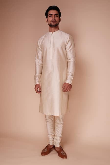 Buy_Tisa - Men_Beige Cotton Blend Silk Embroidered Thread Work Mandarin Collar Kurta Set_Online_at_Aza_Fashions