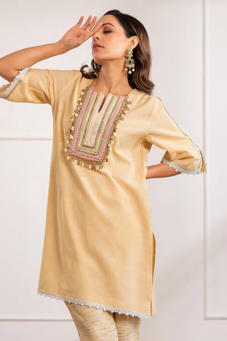 Pairaahan_Yellow Linen Embroidered Sequin Notched Tasselled Placket Kurta With Pant_at_Aza_Fashions