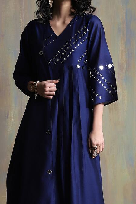 Charkhee_Blue Chanderi, Cotton Mirrors V-neck Work Kurta Palazzo Set _Online_at_Aza_Fashions