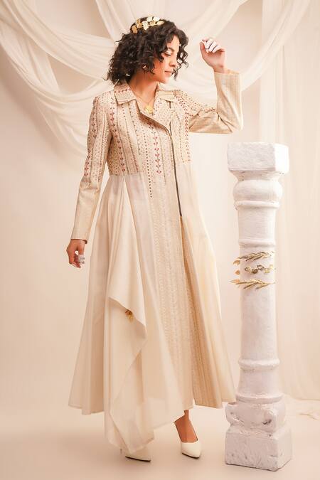 Shop Jajaabor Ivory Silk Chanderi Embroidery Chevron Notched Textured Anarkali And Pant Set Online at Aza Fashions Shop_Jajaabor_Ivory Silk Chanderi Embroidery Chevron Notched Textured Anarkali And Pant Set _Online_at_Aza_Fashions