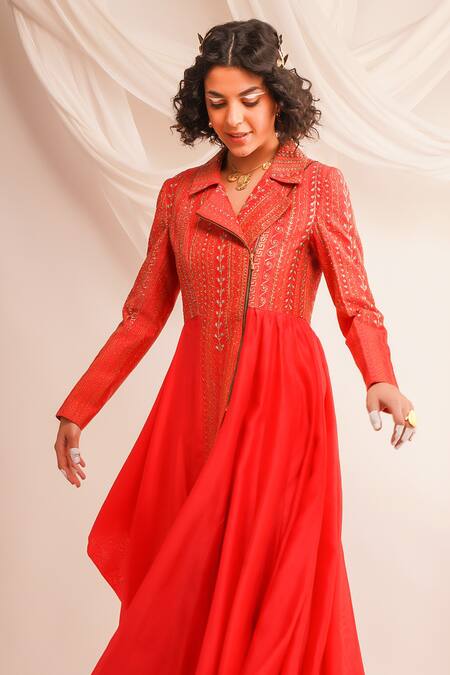 Jajaabor Coral Silk Chanderi Embroidery Geometric Notched Bodice Anarkali And Pant Set Online at Aza Fashions Jajaabor_Coral Silk Chanderi Embroidery Geometric Notched Bodice Anarkali And Pant Set _Online_at_Aza_Fashions