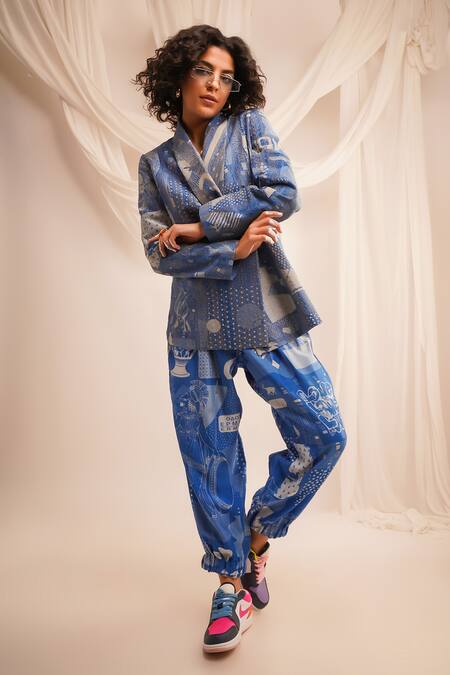 Buy Jajaabor Blue Silk Chanderi Embroidery Zari Shawl Collar Quilted Jacket And Joggers Set Online at Aza Fashions Buy_Jajaabor_Blue Silk Chanderi Embroidery Zari Shawl Collar Quilted Jacket And Joggers Set _Online_at_Aza_Fashions