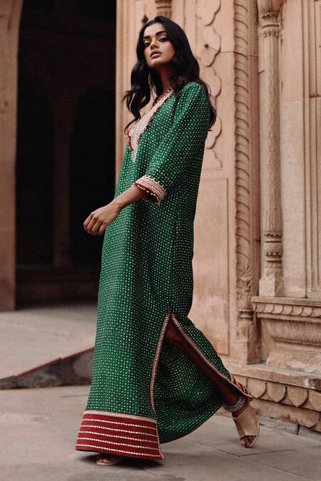 Shop Avacara Green Matka Silk Embroidered Gota Notched Printed Butti Kaftan Online at Aza Fashions Shop_Avacara_Green Matka Silk Embroidered Gota Notched Printed Butti Kaftan _Online_at_Aza_Fashions