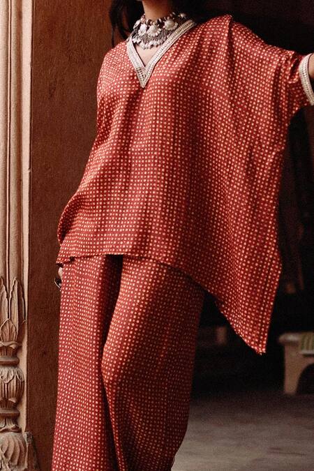 Buy Avacara Maroon Silk, Cotton Embroidery V-neck Short Kaftan With Pant Online at Aza Fashions Buy_Avacara_Maroon Silk, Cotton Embroidery V-neck Short Kaftan With Pant _Online_at_Aza_Fashions