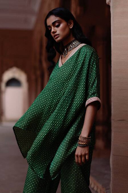 Shop Avacara Green Silk, Cotton Embroidery V-neck Hand Block Print Kaftan With Pant Online at Aza Fashions Shop_Avacara_Green Silk, Cotton Embroidery V-neck Hand Block Print Kaftan With Pant _Online_at_Aza_Fashions