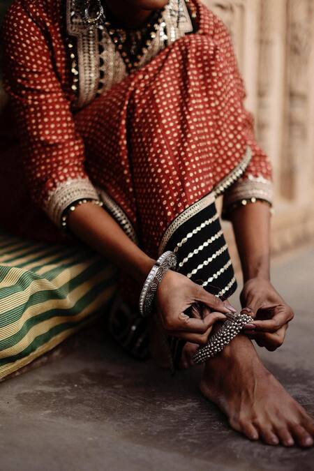 Buy Avacara Maroon Matka Silk Embroidered Gota Sequin Trimmed Placket Kaftan Online at Aza Fashions Buy_Avacara_Maroon Matka Silk Embroidered Gota Sequin Trimmed Placket Kaftan _Online_at_Aza_Fashions