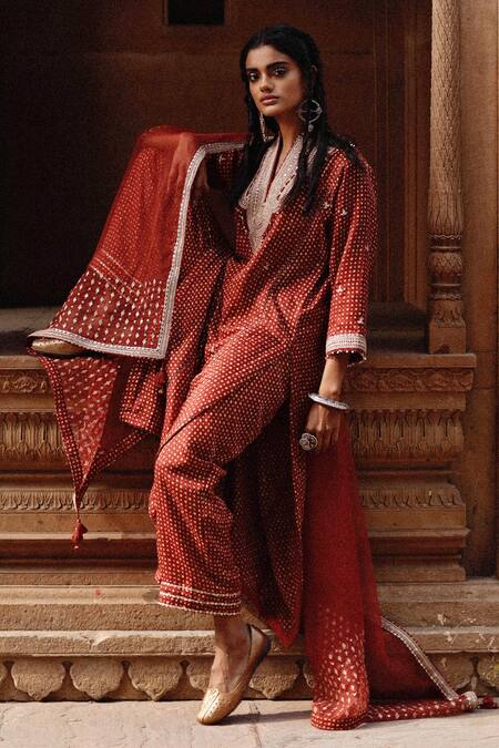 Shop Avacara Maroon Silk Cotton Embroidered Gota Embellished Bodice Kurta Set Online at Aza Fashions Shop_Avacara_Maroon Silk Cotton Embroidered Gota Embellished Bodice Kurta Set _Online_at_Aza_Fashions