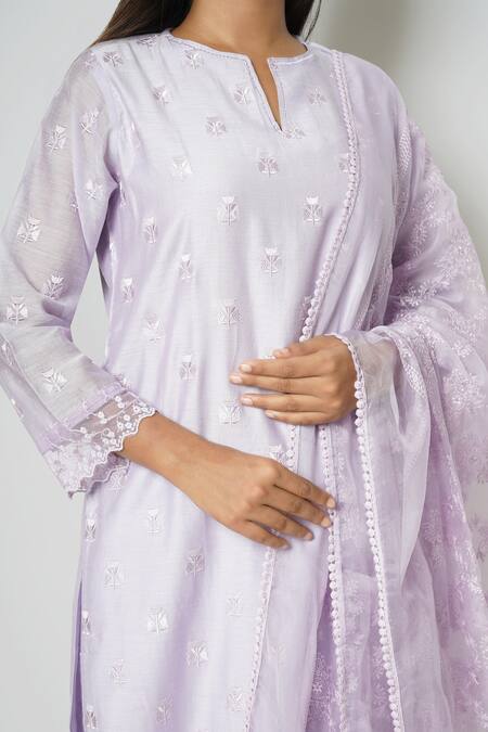 Shop_Kameez_Purple Chanderi Embroidered Floral Split V Neck Beautiful Spring Kurta Set _Online_at_Aza_Fashions