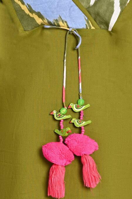 Buy_THE COTTON STAPLE_Green Cotton Tassels Thea Straight Kurta And Pant Set _Online_at_Aza_Fashions