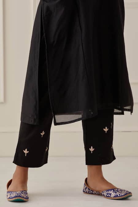 Buy_Kamaltaas_Black Chanderi Silk, Lining Mulmul Gota, Pittan Embroidered Straight Kurta Set _Online_at_Aza_Fashions