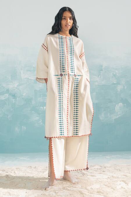 Buy_Ikai By Ragini Ahuja_Ivory Cotton, Silk, Chanderi Embroidery Round Neck Nile Tribal Applique Kaftan_Online_at_Aza_Fashions