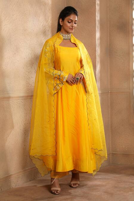 Buy_Omana By Ranjana Bothra_Yellow Silk, Organza, Bamboo Embroidery Scoop Neck Bella Bird Sleeve Kurta Set _Online_at_Aza_Fashions