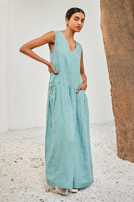 Kharakapas_Blue Linen V-neck Morning Sky Solid Jumpsuit _Online_at_Aza_Fashions