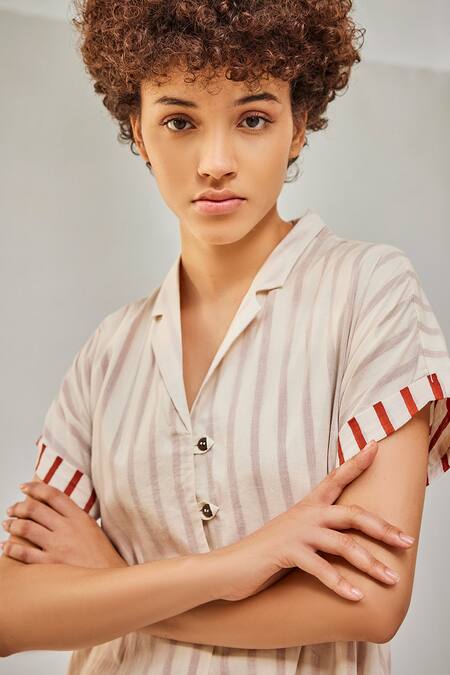 Kharakapas_Off White Cotton Embroidery Collared The Echo Striped Print Co-ord Set_at_Aza_Fashions